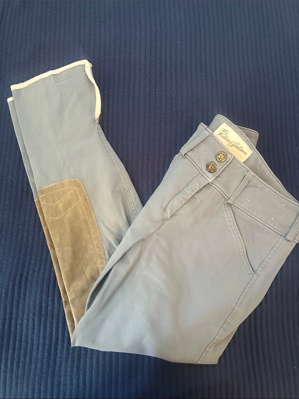 Tailored sportsman girls breach